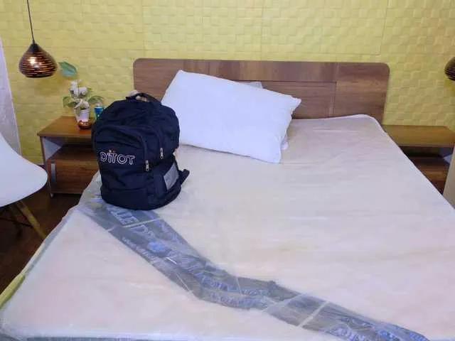 Freechat kiara-evanss on BongaCams