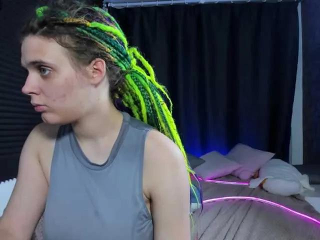 Offline KIKIKrash on BongaCams