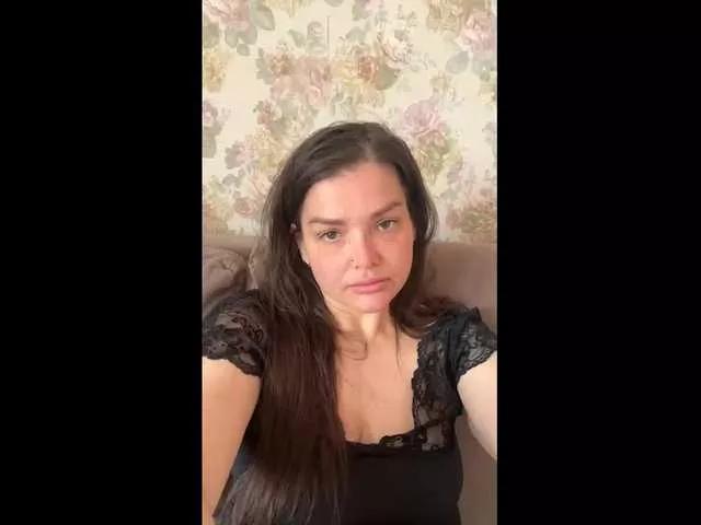 Freechat KikiMilf84 on BongaCams