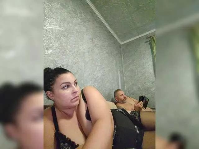 Freechat kissmabont on BongaCams
