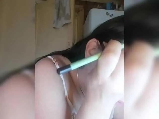 Freechat Klassnaya-1 on BongaCams