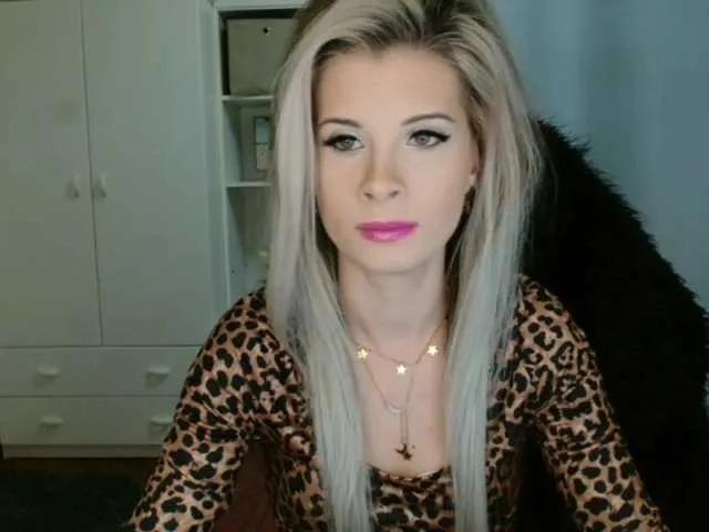 BongaCams KristineNatural is Freechat KristineNatural — I'm drawn to confident guys who know what they want and aren't afraid to show it. I can't resist a good tease - there's something insanely hot about that slow build-up, the looks, the tension, the anticipation...