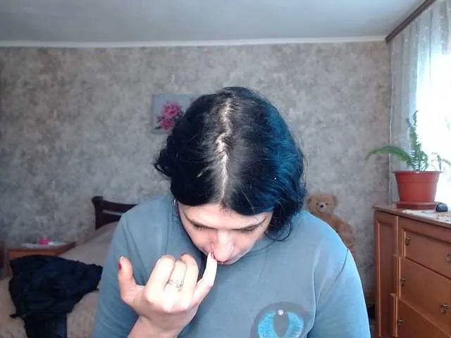 Offline KristiWhite on BongaCams