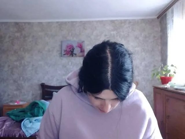 Offline KristiWhite on BongaCams