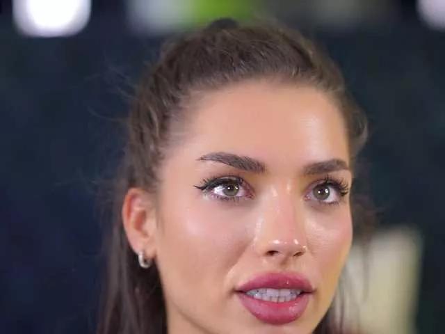 LalaRoze on BongaCams