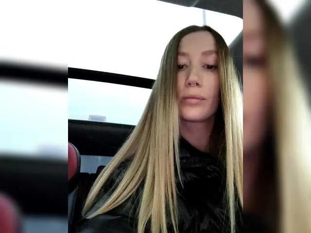 Offline lana-lana03 on BongaCams