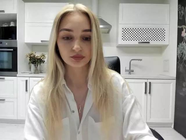 Offline Lana-Rhoades on BongaCams