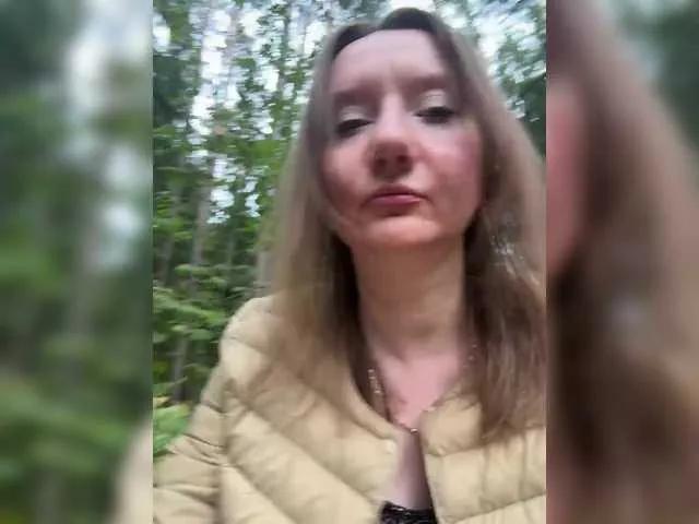 Offline Ledi1 on BongaCams