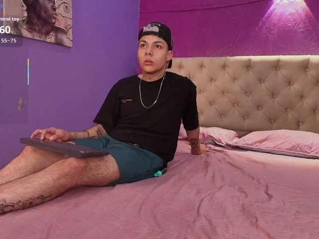 LittleCheerry on BongaCams 