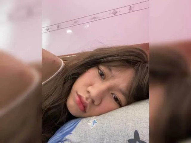 Freechat Lovefeetnude-1 on BongaCams