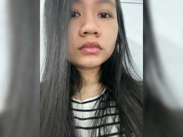 Freechat Lovefeetnude-1 on BongaCams