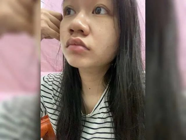 Freechat Lovefeetnude-1 on BongaCams