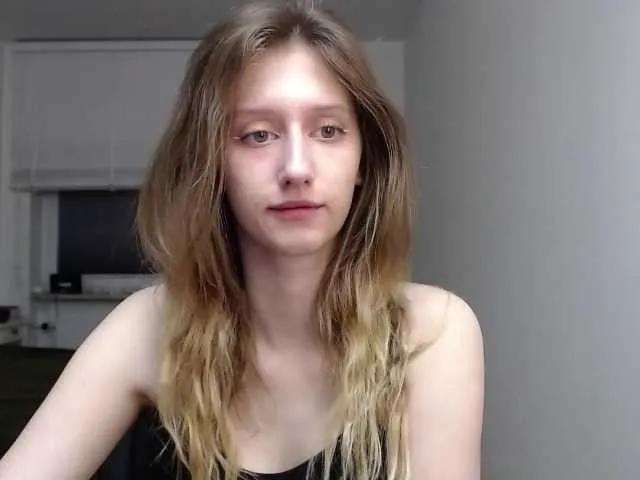 Offline LUNAdream on BongaCams