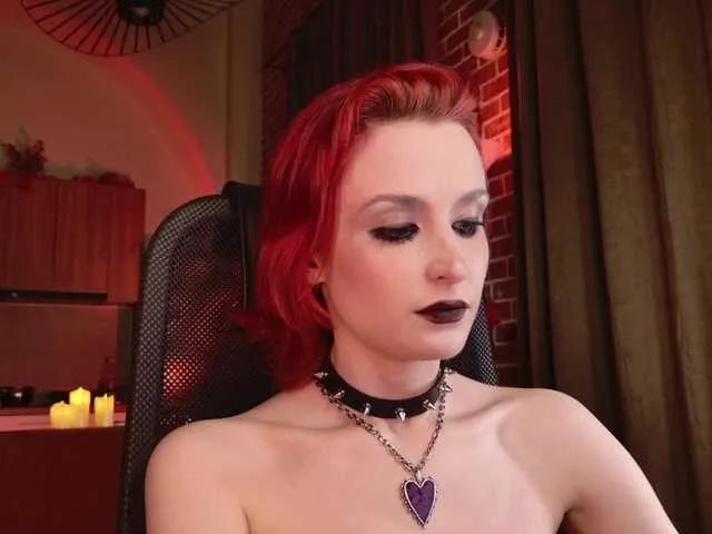 Offline lunelucy on BongaCams