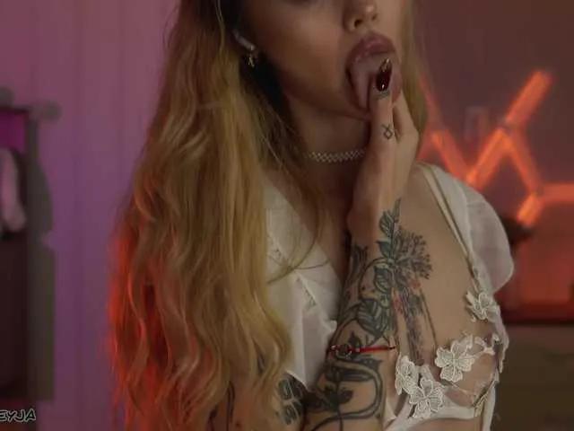 ManiFreyja — I love sociable people with a good sense of humor