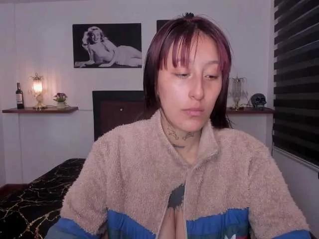 Offline Mariana-Jones on BongaCams