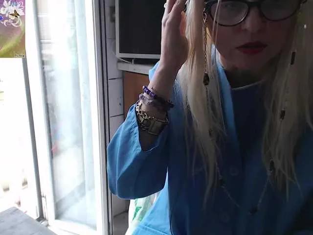 Freechat martachatte19 on BongaCams