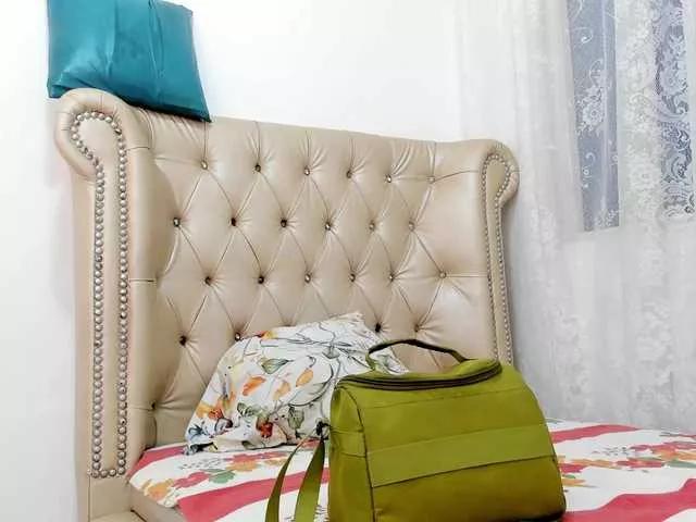 Freechat MatureBlonde on BongaCams