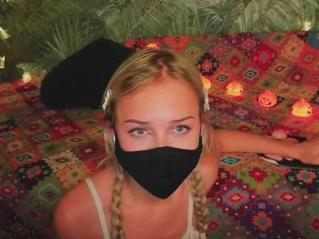 Meeeeow — Freechat on BongaCams