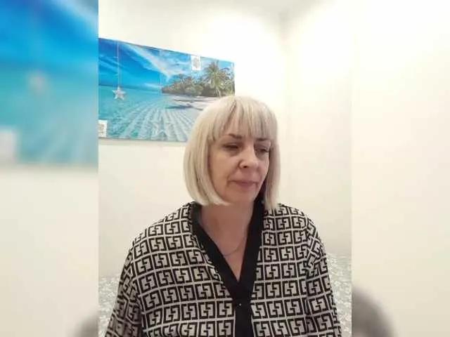 Offline mery8poppins on BongaCams