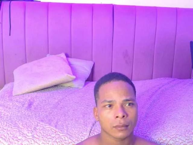 Offline mila-n-max on BongaCams