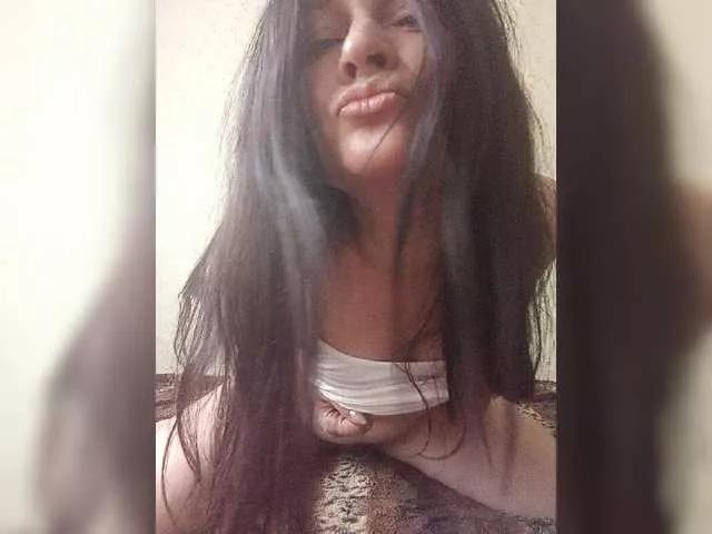 Milenka03 on BongaCams