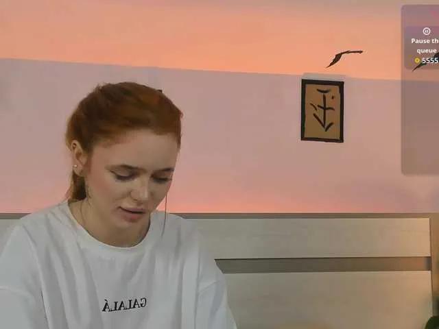 Freechat MissRedFox on BongaCams