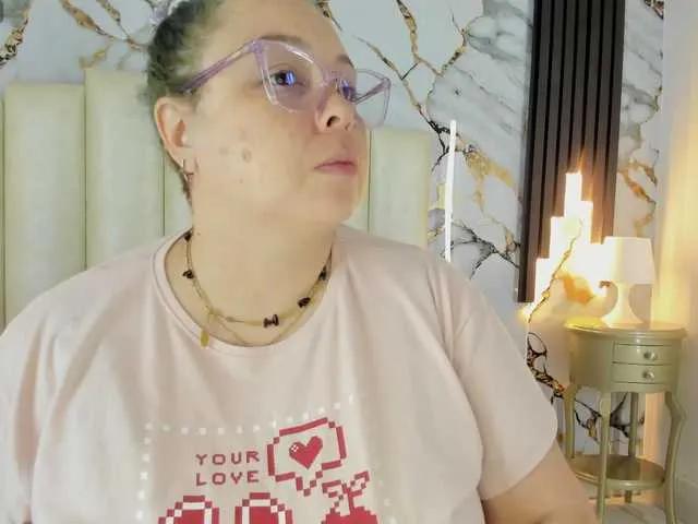 Freechat mollieblue69 on BongaCams