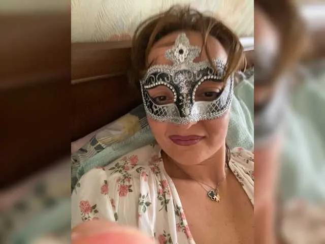 Offline molly-38 on BongaCams