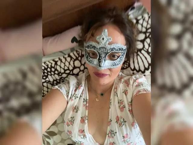 Offline molly-38 on BongaCams