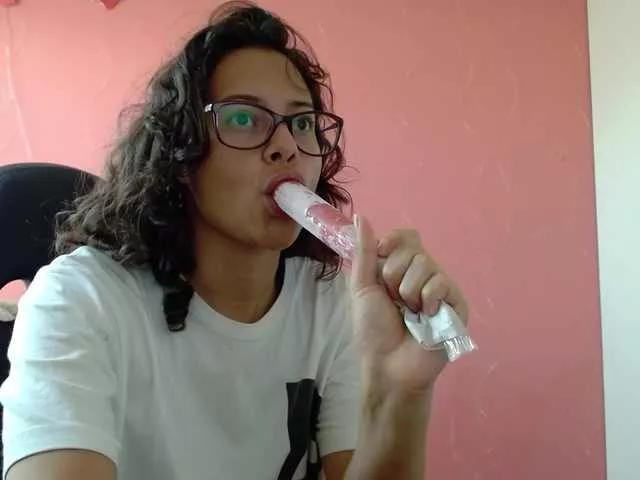 Offline morahaze on BongaCams