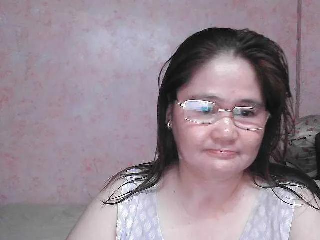 Freechat NICEtitspinay on BongaCams