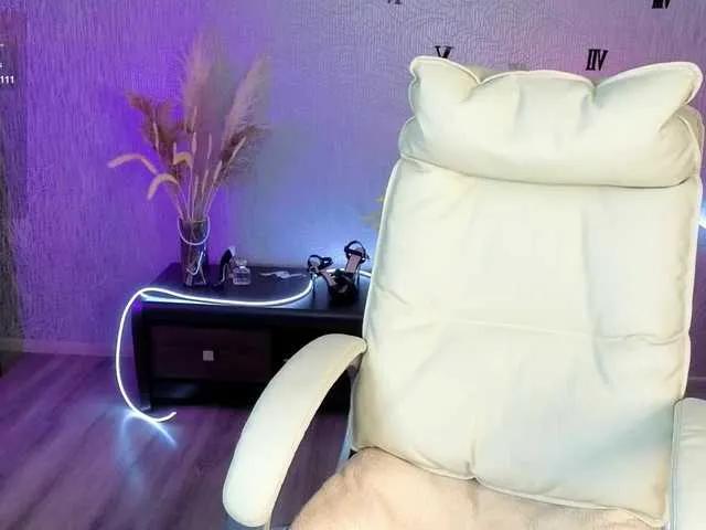 BongaCams NikaStill is Freechat NikaStill — I am turned on by strong and interesting men who know how to please a girl