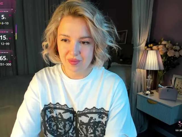 Nikki-Kai on BongaCams 