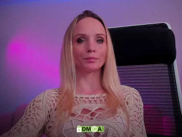 purple-love on BongaCams 