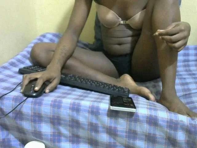 Queenfey on BongaCams 