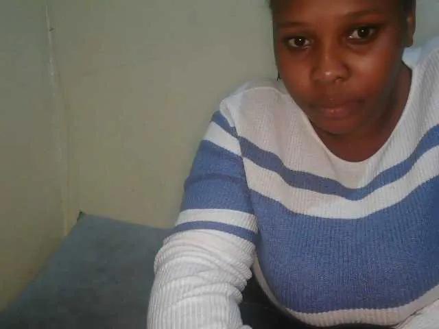 Offline Queenlily25 on BongaCams