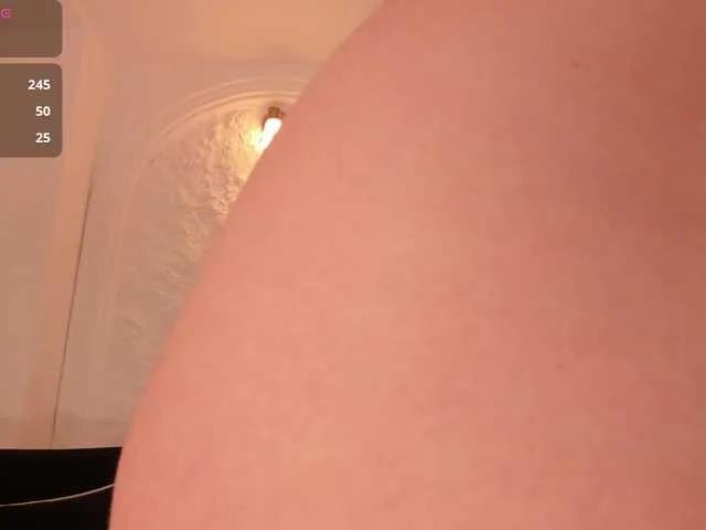 Freechat RebeccaHudson on BongaCams