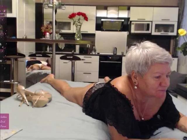 roxana-brooks — I saw a lot in my life and now I wanna share it with you. All my experience.
Also I wanna share my sexyuality and I need you  to appreciate it.