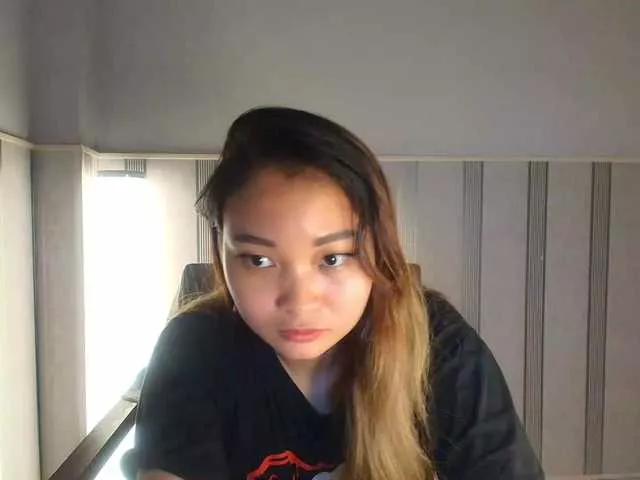 Freechat RozyBlack on BongaCams