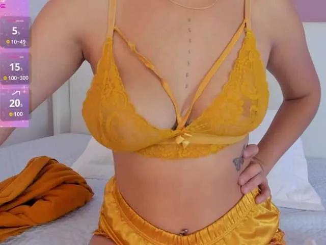 Offline Saandy on BongaCams