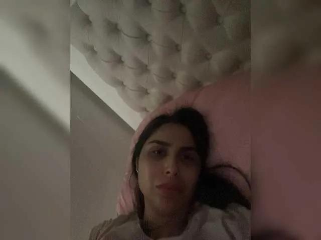 Offline SallyeLeins on BongaCams