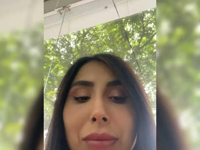 Offline SallyeLeins on BongaCams