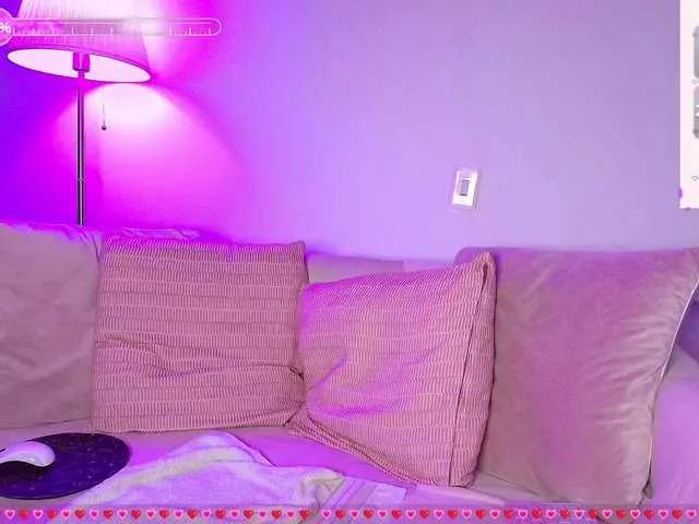 Offline SallyeLeins on BongaCams