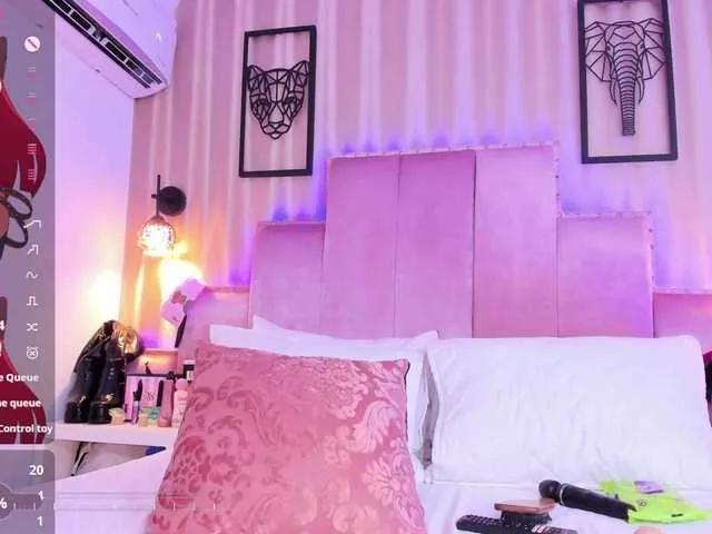 SamanthaAdelle on BongaCams 