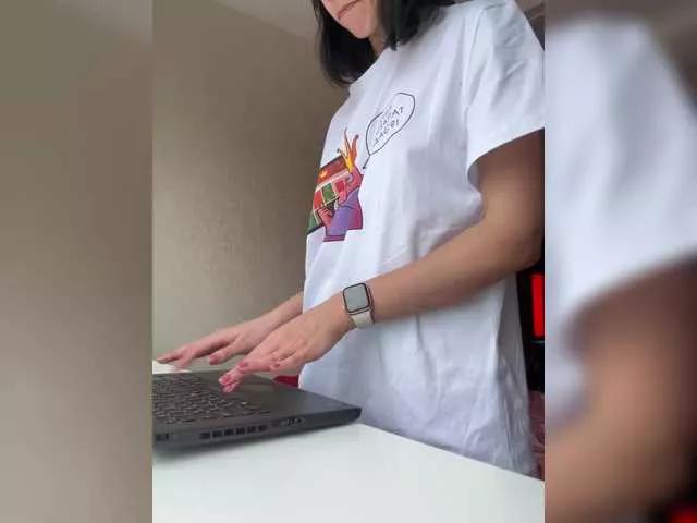 SexyMilf23 on BongaCams