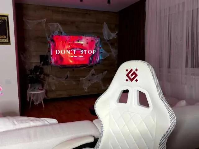 Freechat SweetieTati on BongaCams