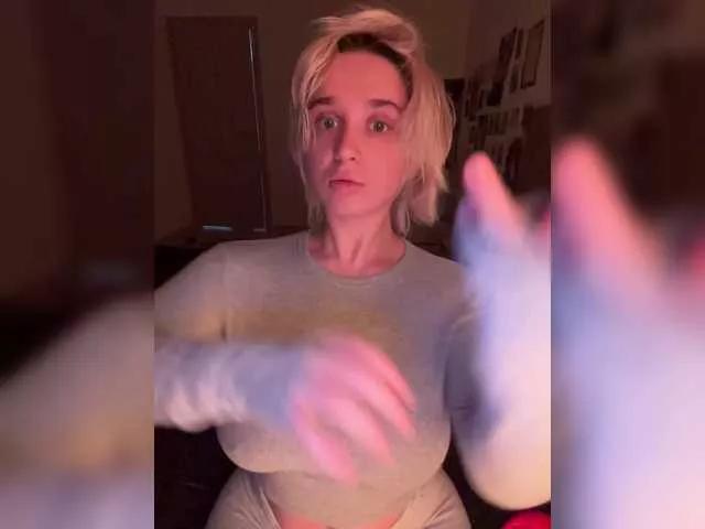 Freechat tamagotchigirl on BongaCams