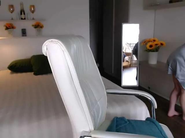 Freechat Tilly-Eliot on BongaCams