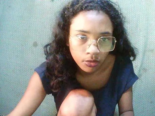 Offline TriciaBella on BongaCams